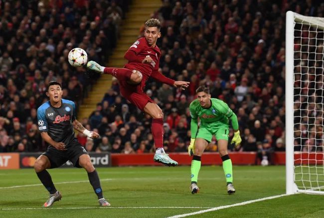 用力挺进她的花苞啊～太深了